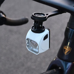 Phare de vélo LED ultra-lumineux noir à piles avec télécommande sans fil <span class=keywords><strong>pour</strong></span> GoPro <span class=keywords><strong>VTT</strong></span> et cyclisme sur route - Product Image 2