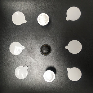 Revestimiento de sellado de papel de aluminio Tapa de junta con <span class=keywords><strong>grifos</strong></span> de tracción Taza de jugo de té Envasado de alimentos <span class=keywords><strong>Tapas</strong></span> de papel de aluminio de inducción de fácil pelado Revestimientos de sellado - Product Image 6
