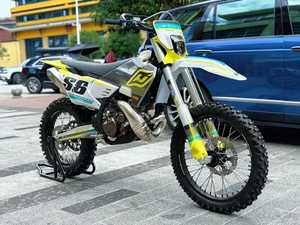 รถมอเตอร์ไซค์วิบาก EU Hengjian S6-MT250 PRO รุ่น 2 จังหวะ เครื่องยนต์สองจังหวะ ระบายความร้อนด้วยน้ำ ระดับไฮเอนด์ ความเร็วสูงสุด 140 กม./ชม. - Product Image 1