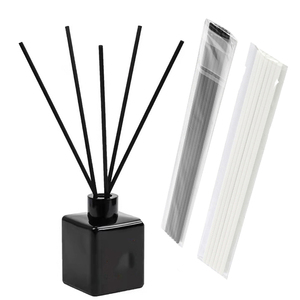 Difusor de Aroma para el Hogar sin Pegamento, con Aceites Esenciales y Varillas de Fibra Negra - Product Image 2