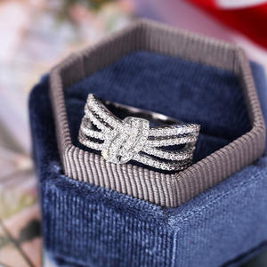 Anello in Oro Bianco con Diamante T0317, Gioiello da Donna per Fidanzamento con Diamante Naturale Taglio Brillante Rotondo Colore G - Product Image 5