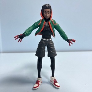 Modèle artisanal en PVC Miles Spider-Man, univers parallèle, emballage en boîte couleur, vente en gros - Product Image 3