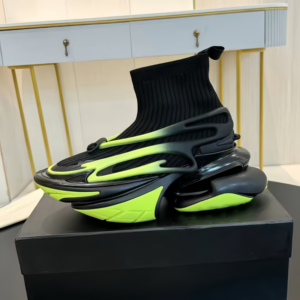 2026 Chaussures de créateur de luxe montantes, baskets décontractées de mode pour femmes et hommes, couleur unie, à semelle épaisse, pour la marche en extérieur - Product Image 1