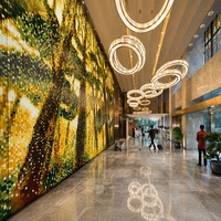 Lustres ronds surdimensionnés en cristal sur mesure pour la décoration intérieure de villas, escaliers, salles de banquet, halls d'hôtels et plafonds hauts à LED