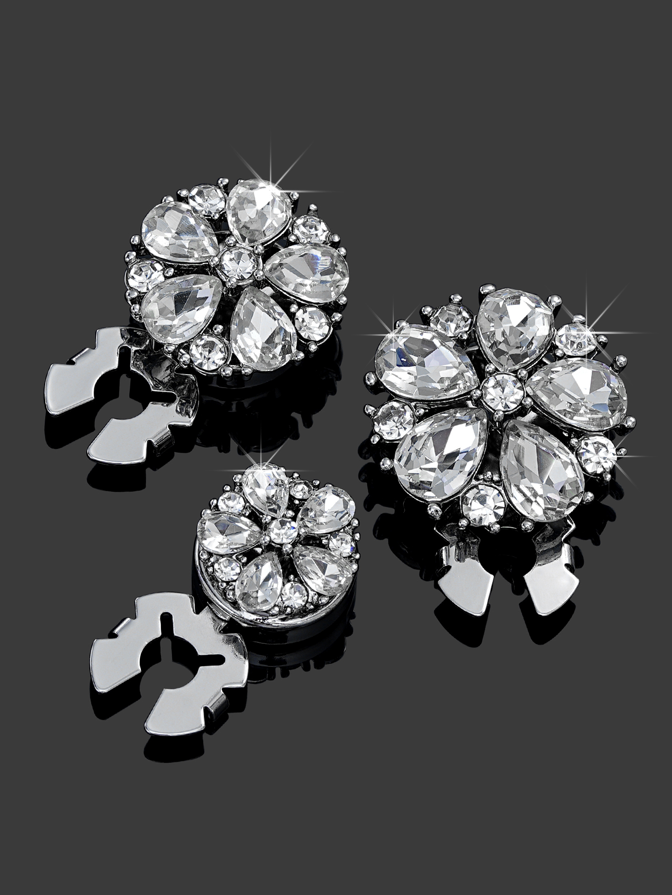 Blanc brillant avec strass blancs
