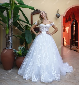 Abito da Sposa Noble Bride Ultimo Modello con Spalle Scoperte in Pizzo e Tulle con Lungo Mantello 2024 - Product Image 2