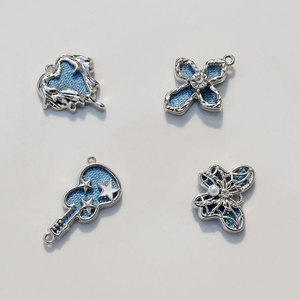 Colgante de mariposa azul con corazón y cruz para guitarra, de aleación chapada, accesorios de joyería para bricolaje de pendientes - Product Image 1