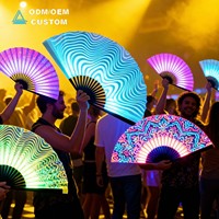 Ventilateur UV personnalisé pour les fêtes, grand ventilateur Clack de 33 cm, logo personnalisé, ventilateur de fierté, grand ventilateur de rave arc-en-ciel, ventilateur à main en bambou Clack