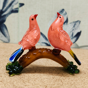 Figurines d'oiseaux roses en verre soufflé à la main, paire sur branche, décoration artistique, sculpture animale de collection, faite à la main - Product Image 1