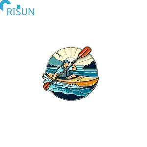 Pin de solapa de esmalte personalizado para club de canotaje y kayakismo, con motivos de deportes, canoa, kayak, remo y kayakista - Product Image 2