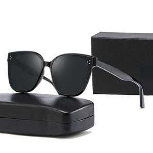 แว่นกันแดด Gm 2021 Unisex Square Polarized Pc Frame สีขาว Uv400 ป้องกันประเภท 3 แว่นกันแดดความแข็งแรงสูงสำหรับผู้ชายผู้หญิง - Product Image 4