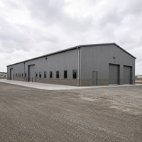 Entrepôt en structure acier sur mesure conforme à la norme EN 1090, atelier métallique préfabriqué durable, garage, hangar, bâtiment industriel