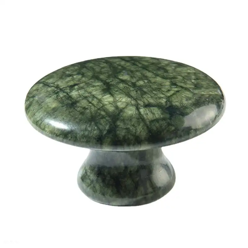 Massaggiatore viso a forma di fungo di grandi dimensioni pietra naturale giada verde Gouache raschietto viso Gua Sha bordo strumento di sollevamento