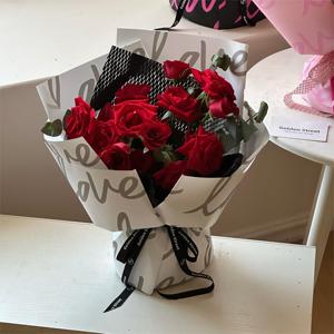 Nouveauté 2023 - Papier d'emballage LOVE pour fleurs - Papier d'emballage pour fleuristes - Emballage pour boutique de fleurs - Product Image 3