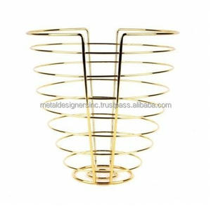 Panier à fruits en métal Panier en fil de fer décoratif le plus vendu en gros Accessoires de cuisine de luxe Style classique - Product Image 2