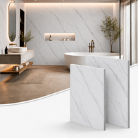 Panneau mural en PVC imperméable effet marbre avec cœur SPC vierge, surface mate, traitement UV, couche anti-usure, cœur rigide pour cuisine