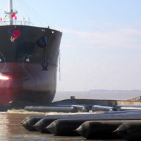 Bouées de protection marines en caoutchouc naturel haute résistance, livrées directement d'usine, pour navires commerciaux et quais flottants