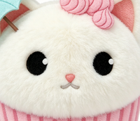 Llavero de Peluche Personalizado en Forma de Cupcake, Relleno Suave con Algodón PP, Tamaño y Color Personalizables para Fiestas y Regalos al por Mayor