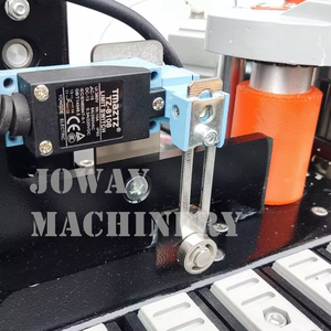Petite machine automatique portable de fabrication de bandes de chants en PVC Machine manuelle de fabrication de bandes de chants en bois mélaminé avec fonction de dépoussiérage - Product Image 3
