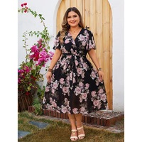 Robe noire à fleurs à col en V et manches courtes, taille cintrée, robe midi évasée pour femmes, tenue décontractée d'été pour la plage
