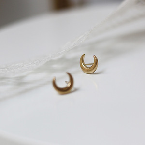 2024 New Design <b>Small</b> Cute Moon Stud Earrings 18K Gold Plated Stainless Steel Women's Jewelry - Product Image 4