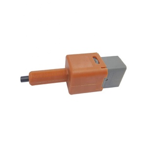 Nouveau commutateur de feu de freinage de pièces automobiles 25320-JN00A commutateurs de commande de feu d'arrêt de frein pour <span class=keywords><strong>Nissan</strong></span> Infiniti - Product Image 3