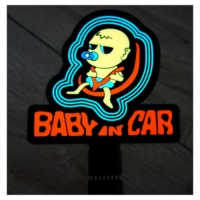 Autocollant de voiture EL pour équipes de course et clubs automobiles. Haute luminosité, ultra-fin. Logos personnalisés, noms de clubs et dates d'événements. Brille dans la nuit