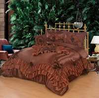 Parure de lit de luxe 4 pièces en satin style européen, motif rose 3D doré, volants réversibles, 300 fils/cm², pour chambre à coucher
