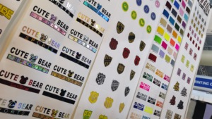 Chất Lượng Cao Dễ Dàng Weed <span class=keywords><strong>Flock</strong></span> Truyền Nhiệt Vinyl Cuộn Sắt Trên Máy Cắt Vinyl - Product Image 6