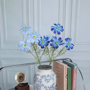 Bouquet de fleurs artificielles Jinxi Cosmos à 4 têtes en soie, accessoires de photographie de mariage en extérieur, décorations pour la maison - Product Image 2