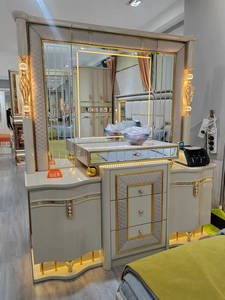 Ensemble de chambre à coucher de luxe <span class=keywords><strong>2026</strong></span> avec éclairage LED, lit super <span class=keywords><strong>king</strong></span> size, armoire à 8 portes et tête de lit miroir – Collection Meubles de Chambre Élégants - Product Image 3