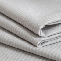 Tissu de chemise en sergé teint en fil, prêt à l'emploi, 97% coton 3% élasthanne, respirant et de poids moyen, à carreaux pour hommes