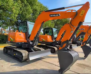 Excavadora de cadenas DEVELON DX60D de 6 toneladas, miniexcavadora de alto rendimiento con sistema hidráulico fiable, máquina de construcción de 6T lista para enviar - Product Image 3