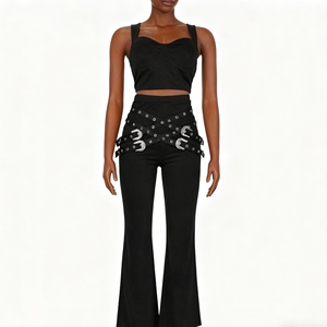 เสื้อสายเดี่ยวทรงสปาเกตตี้พร้อมกางเกงแต่งเข็มขัดชุด2ชิ้นแฟชั่นแบบลำลองสำหรับผู้หญิง - Product Image 1