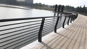In lega di alluminio metallo <span class=keywords><strong>Guardrail</strong></span> paesaggio ringhiera parco ponte stradale Dock plancia fiume terrapieno isolamento recinzione in acciaio ferro - Product Image 2