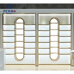 Chiosco Cosmetico Personalizzato e Stand Espositivo per Profumi |   Bancone di Lusso per Prodotti di Bellezza |   Soluzioni di Design e Decorazione per Negozi di Profumi a Dubai - Product Image 3