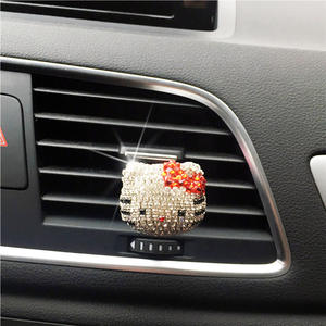 Ambientador y Decoración para Coche con Forma de Hello Kitty, Muy Popular, Clip de Ventilación, Se Aceptan Pedidos con Garantía Comercial - Product Image 1