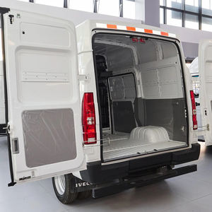 Precio al por mayor <span class=keywords><strong>Iveco</strong></span> Daily Van 2,5 T Motor diésel Gran capacidad de carga <span class=keywords><strong>Iveco</strong></span> Deyi Truck Car - Product Image 6