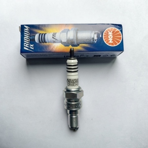 Bujia NGK หัวเทียนรถจักรยานยนต์ของแท้3797 CR8EHIX-9สำหรับฮอนด้า CB500/S 500CC CB-1/<span class=keywords><strong>CB400</strong></span>ซุปเปอร์สี่ /voldo 400CC - Product Image 4