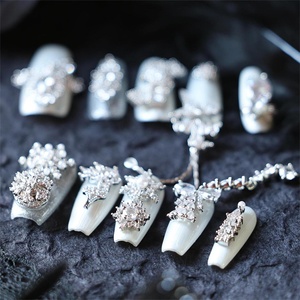 CY Diseñador <span class=keywords><strong>de</strong></span> Nail Art Joyería 3D <span class=keywords><strong>de</strong></span> Aleación con Circón Accesorios <span class=keywords><strong>de</strong></span> Lujo para <span class=keywords><strong>Uñas</strong></span> Dijes <span class=keywords><strong>de</strong></span> Planetas - Product Image 6