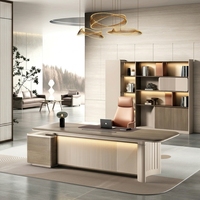 Scrivania da Ufficio in Legno di Lusso con Design Geometrico Minimalista, Scrivania Moderna per Dirigenti con Striscia LED, Dimensioni Personalizzabili