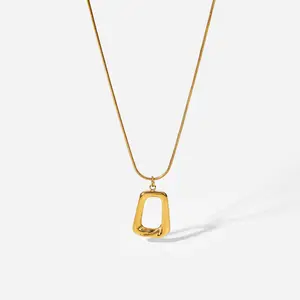 Collar Vintage de acero inoxidable con forma de trapezoidal para mujer, colgante hueco cuadrado chapado en oro de 18K para niña
