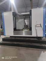 Tour CNC horizontal robuste avec rangée d'outils, machine industrielle CNC Torno