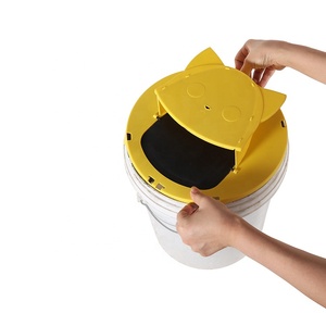 Piège à souris et rats pour intérieur et extérieur, avec couvercle basculant, outil de capture de souris, réinitialisation automatique et glissière, piège à souris et rats sans cruauté - Product Image 4