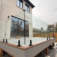 Guide de fixation en verre sans cadre pour clôture de sécurité, avec calage de la base du support pour une vue transparente, pour terrasse ancrée