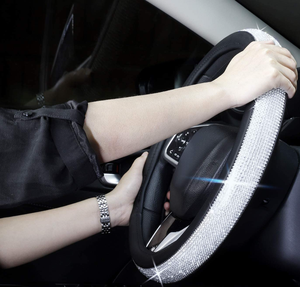 <span class=keywords><strong>Funda</strong></span> de cuero de lujo para <span class=keywords><strong>volante</strong></span> de coche, con diamantes, talla universal, para camry /yaris/<span class=keywords><strong>prius</strong></span>/kia/bmw - Product Image 1