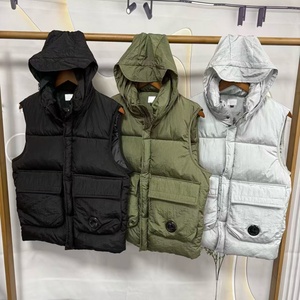 Veste d'hiver sans manches pour homme CP Luxury Casual Slim-Fitting Fashion 100% duvet isolé, à capuche, pour l'extérieur - Product Image 1