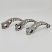 Pièces de bras oscillant de frein arrière en titane Gr5, levier de frein de moto coloré, bras oscillant emballé dans une boîte en carton