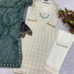 Conjunto de Kurta y Pantalón Dupatta de Georgette Sintética India, Ropa Étnica, Venta al por Mayor de Fábrica, Kurti Estampado Sólido para Mujer, Étnico Indio - Product Image 1