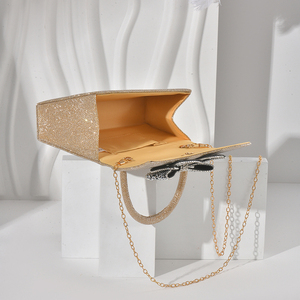 Nuova Borsa a Mano con Bordi Ondulati Glitterati a Forma di Farfalla, Elegante e Raffinata, Perfetta per le Feste - Product Image 6